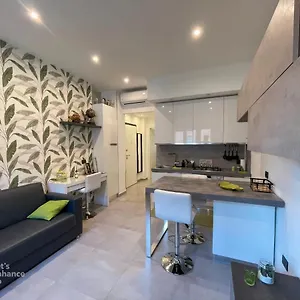 R39 Modern With Private Parking Apartment Milan