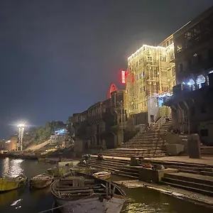 Hotel Sita Palace On Heritage Ghats Of Benaras Bénarès